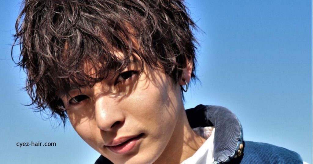 俳優ヘアスタイル2025:最新トレンド&人気スタイル完全ガイド 3 ナチュラルウェーブ