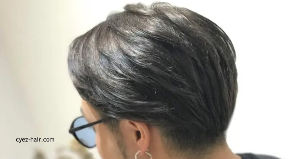 50代 メンズのヘアスタイル完全ガイド|最新トレンドと顔型別おすすめスタイル 2 モダンミディアムスタイル