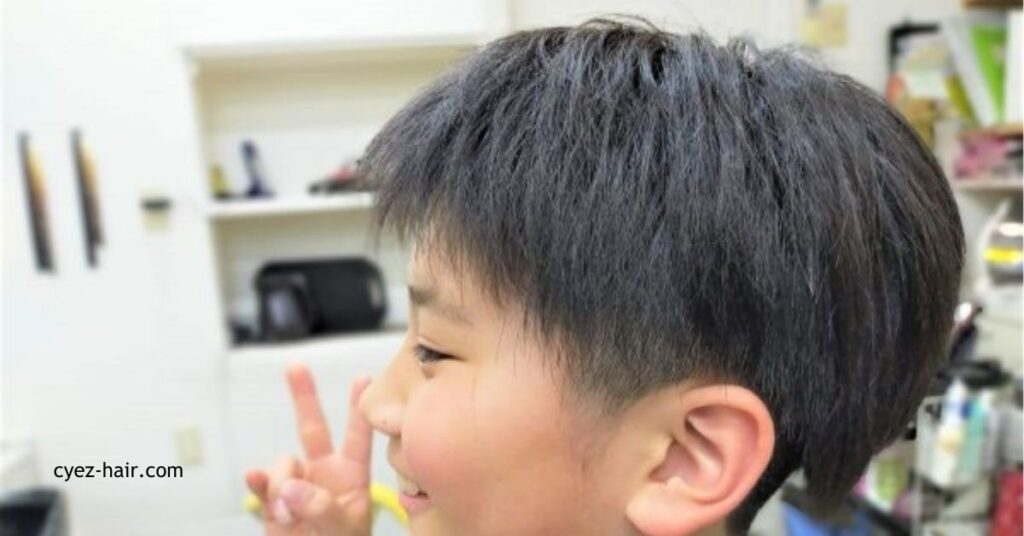 男児 ヘア スタイル完全ガイド:最新トレンドから年齢別おすすめまで 8 直毛の男児におすすめ