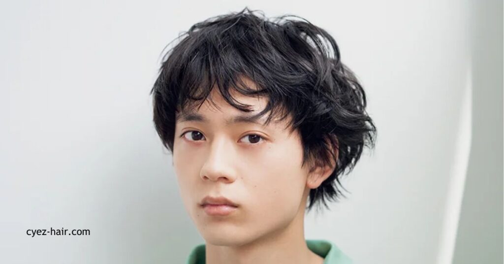 俳優ヘアスタイル2025:最新トレンド&人気スタイル完全ガイド 11 自宅でできるヘアケアとスタイリング